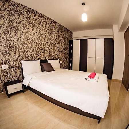 Apartment Gabriela'S Home Oradea Zewnętrze zdjęcie